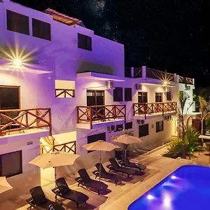 https://villas-palmar-holbox.quintano-roohotels.com