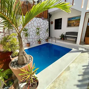 https://hotel-fragatta-holbox.quintano-roohotels.com